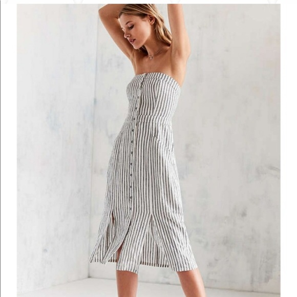 BDG Dresses & Skirts - BDG Cooperative Tiffany Buttondown Strapless Dress
